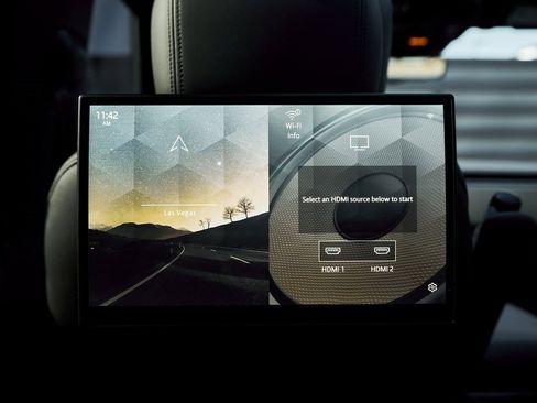 Used 2025 Land Rover Range Rover Long Wheelbase Autobiography image 54