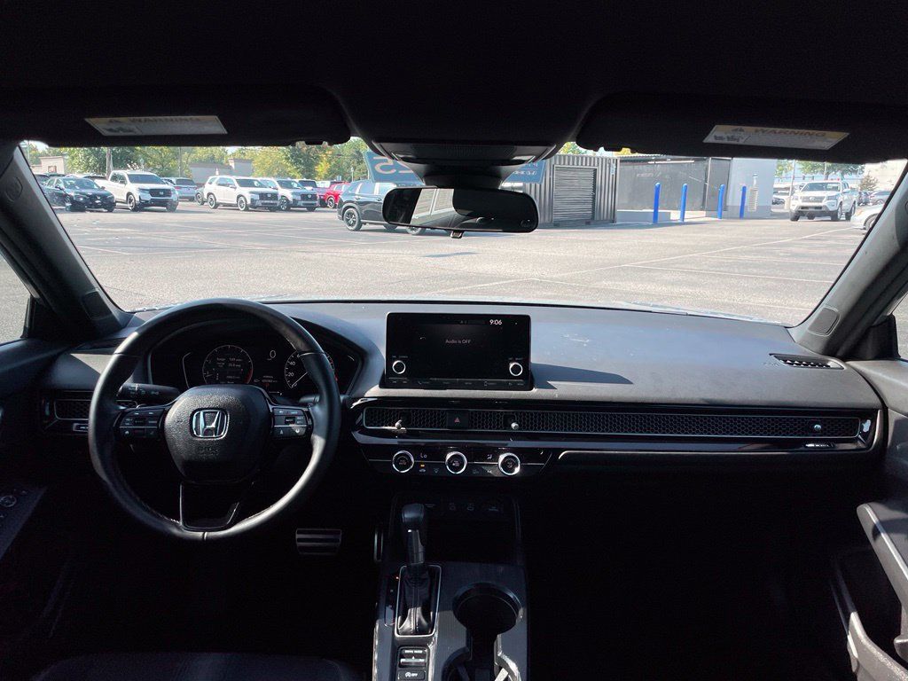 Used 2025 Honda Civic Sport image 10