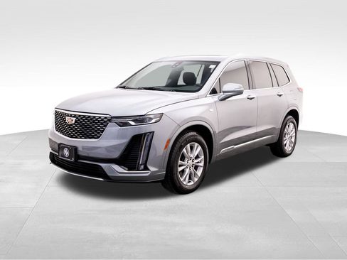 Used 2025 Cadillac XT6 Luxury image 1