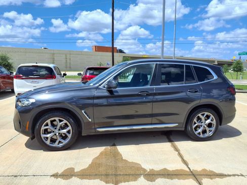 Used 2024 BMW X3 xDrive30i AWD/4WD image 3