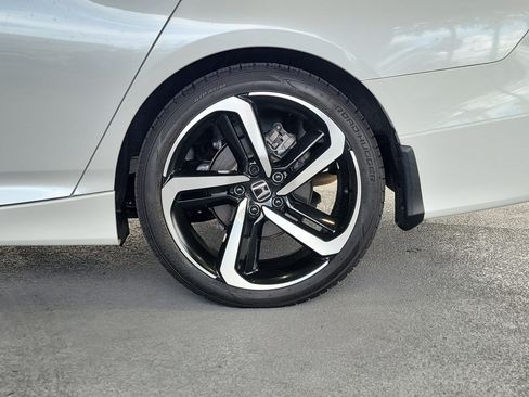 Used 2022 Honda Accord Sport image 5