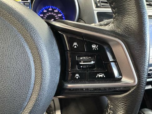 Used 2018 Subaru Outback 3.6R Limited AWD/4WD image 38