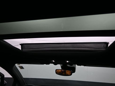 Used 2025 Chrysler Pacifica Select image 35