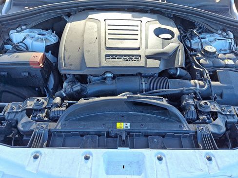 Used 2025 Jaguar F-PACE R-Dynamic S image 30