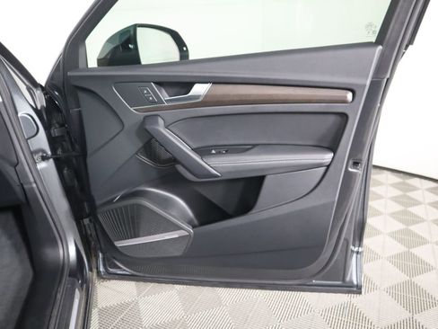 Certified 2025 Audi Q5 e Premium Plus w/ Premium Plus Package image 26