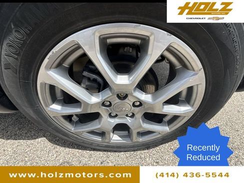 Used 2022 Jeep Compass Latitude w/ Sun and Sound Group AWD/4WD image 33
