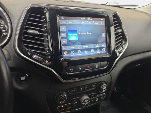 Used 2021 Jeep Cherokee Limited AWD/4WD image 19