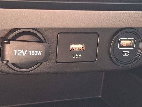 Used 2021 Hyundai Elantra SE FWD image 22