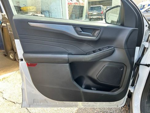 Certified 2024 Ford Escape Active image 9