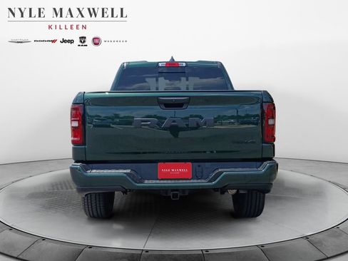 New 2026 RAM 1500 Express AWD/4WD image 15