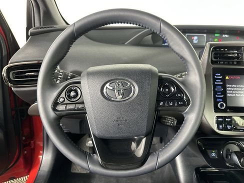 Used 2021 Toyota Prius image 14