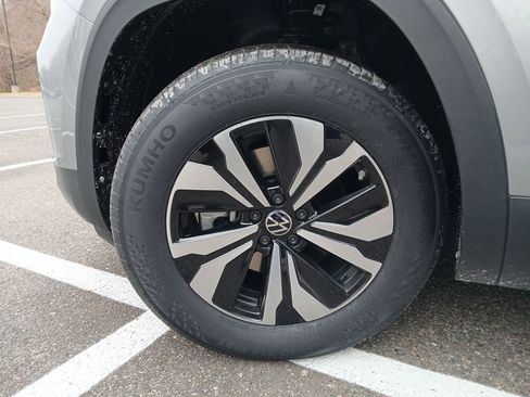 New 2026 Volkswagen Atlas SE image 25