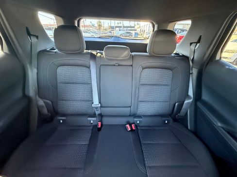 Used 2025 Chevrolet Equinox LT image 36