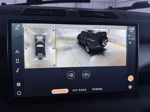 Used 2022 Land Rover Defender 110 X-Dynamic SE image 15