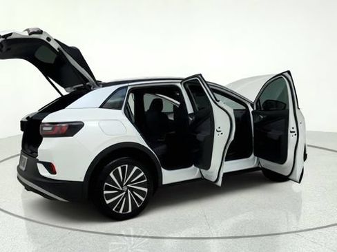 Used 2023 Volkswagen ID.4 Pro S Plus AWD/4WD image 15