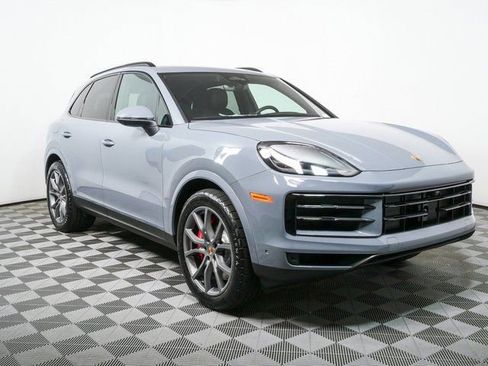 New 2026 Porsche Cayenne S image 28