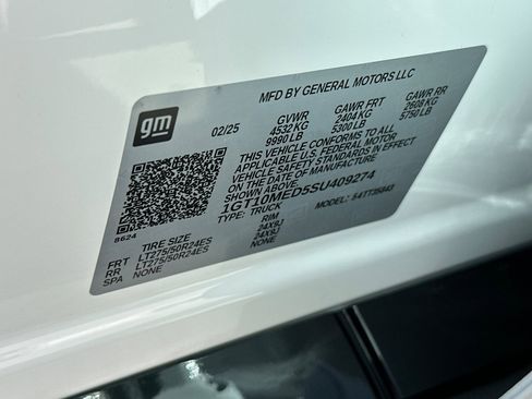 New 2025 GMC Sierra EV Denali image 28