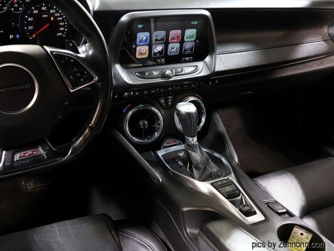 Used 2016 Chevrolet Camaro SS image 17