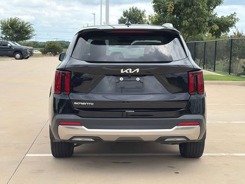 Used 2024 Kia Sorento SX FWD image 8