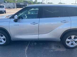 Used 2020 Toyota Highlander LE AWD/4WD video 1