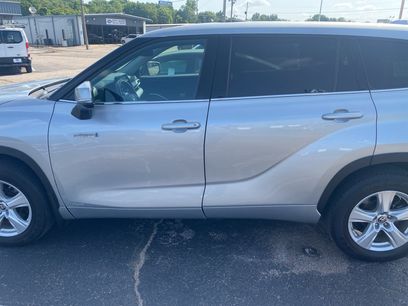 Used 2020 Toyota Highlander LE