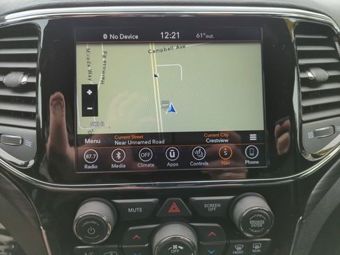 Used 2019 Jeep Grand Cherokee Altitude image 23