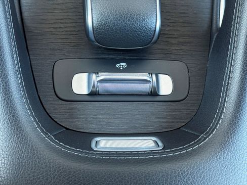 Used 2021 Mercedes-Benz GLS 450 4MATIC image 38