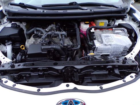 Used 2014 Toyota Prius C Four image 37