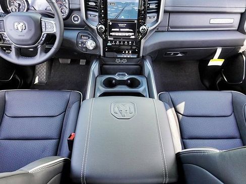 New 2026 RAM 1500 Laramie AWD/4WD image 27