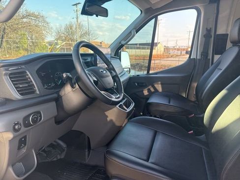 Used 2023 Ford Transit 250 Medium Roof AWD image 10