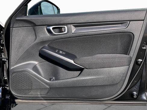 Used 2023 Honda Civic Sport image 23