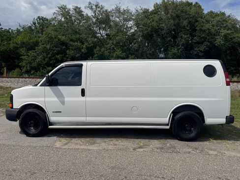 Used 2003 Chevrolet Express 3500 Extended RWD image 5