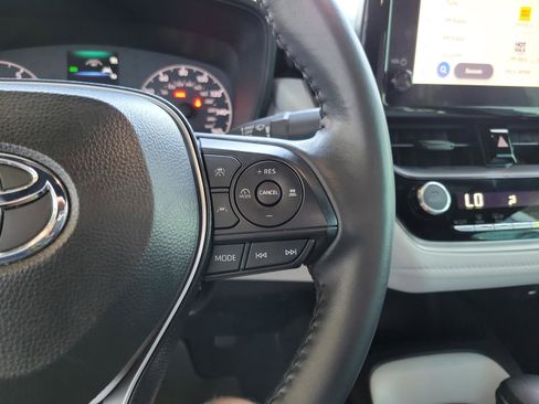 Certified 2025 Toyota Corolla SE image 22