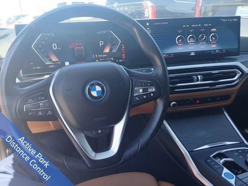 Used 2023 BMW i4 eDrive40 RWD image 21