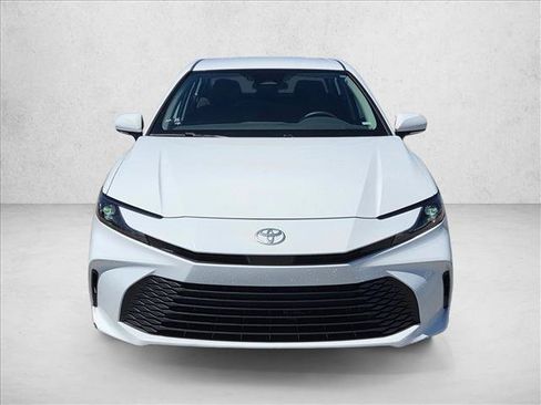 Used 2025 Toyota Camry LE FWD image 2