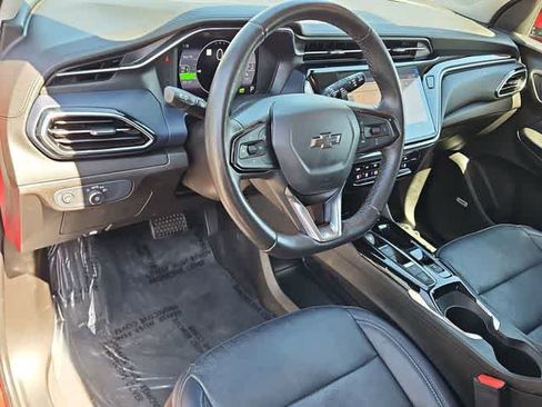 Used 2022 Chevrolet Bolt EUV Premier w/ Sun & Sound Package image 10