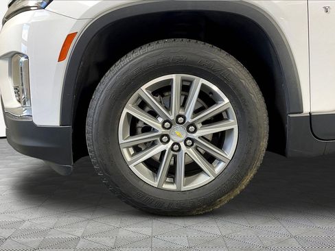 Used 2022 Chevrolet Traverse LT FWD image 33