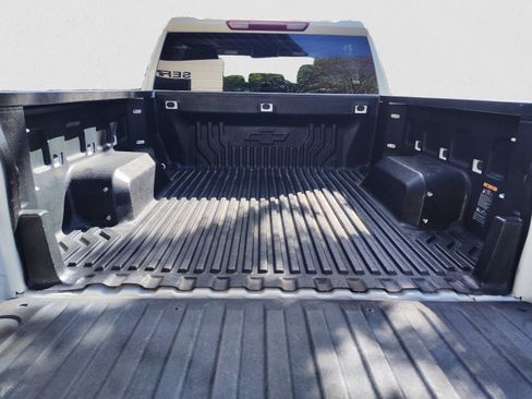 Used 2019 Chevrolet Silverado 1500 Custom Trail Boss w/ Custom Convenience Package AWD/4WD image 18