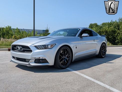 Used 2015 Ford Mustang GT Premium w/ Equipment Group 401A image 2