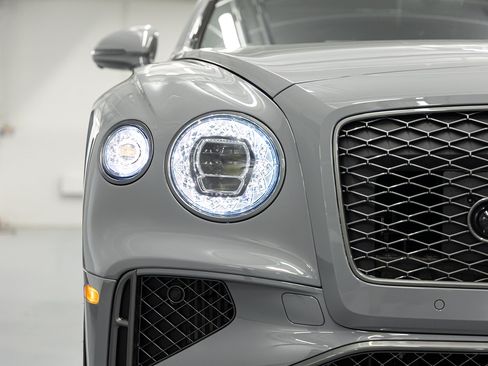 New 2026 Bentley Flying Spur Plug-In Hybrid AWD/4WD image 9