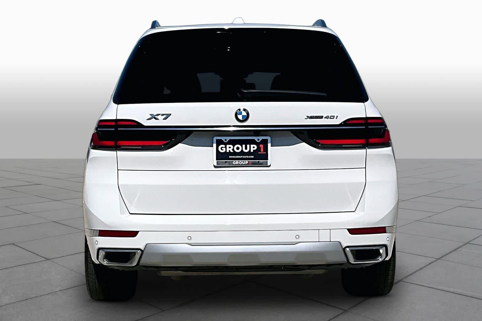 Used 2026 BMW X7 xDrive40i AWD/4WD image 4