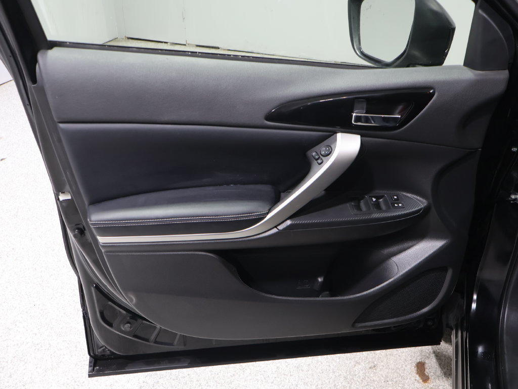 Used 2025 Mitsubishi Eclipse Cross SE AWD/4WD image 13