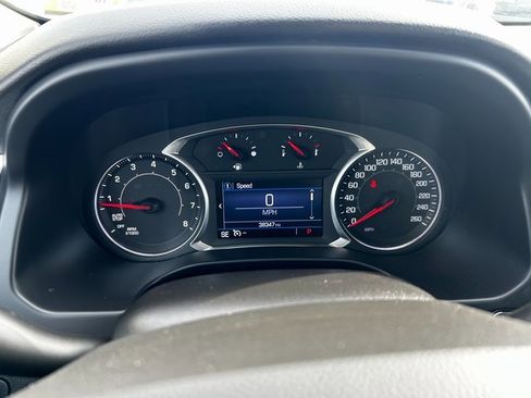 Used 2021 GMC Acadia SLE image 26