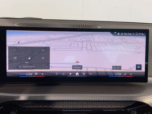 Used 2026 BMW 330i Sedan w/ M Sport Package image 24