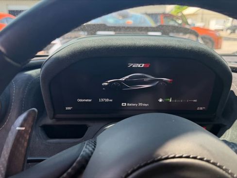 Used 2020 McLaren 720S Spider RWD image 4