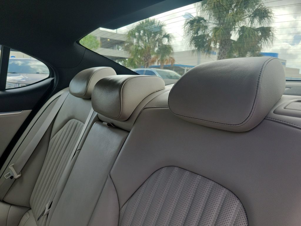 Used 2023 Genesis G70 2.0T w/ Sport Prestige Package RWD image 15
