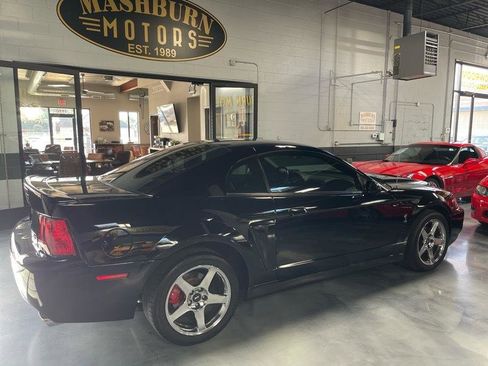 Used 2004 Ford Mustang Cobra RWD image 10