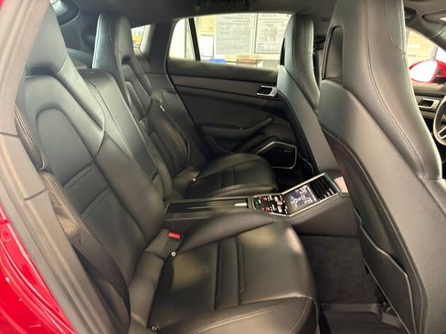 Used 2018 Porsche Panamera w/ Premium Package Plus RWD image 29
