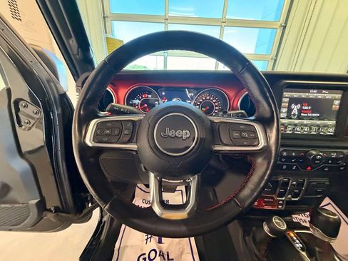 Used 2022 Jeep Wrangler Unlimited Rubicon w/ LED Lighting Group AWD/4WD image 26