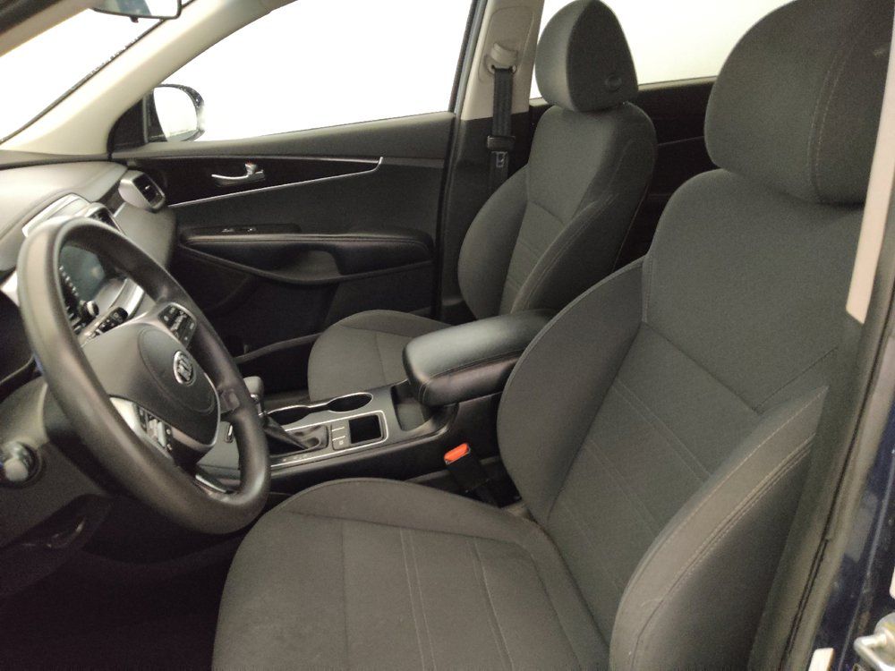 Used 2019 Kia Sorento FWD V6 image 17